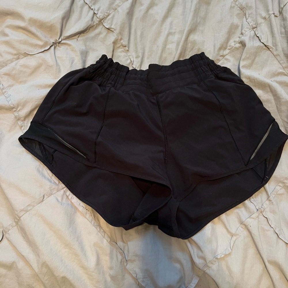 Lululemon HR Hotty Hot Shorts 2.5 Inch